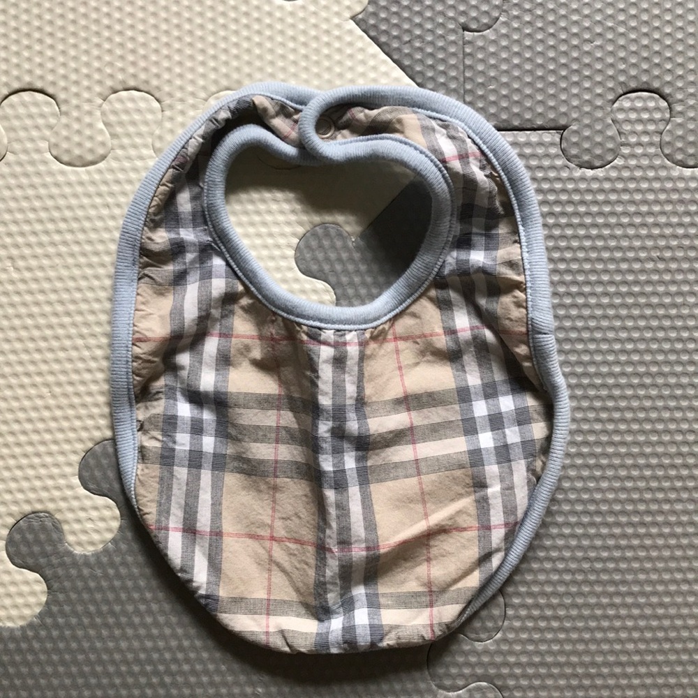 Burberry Bib